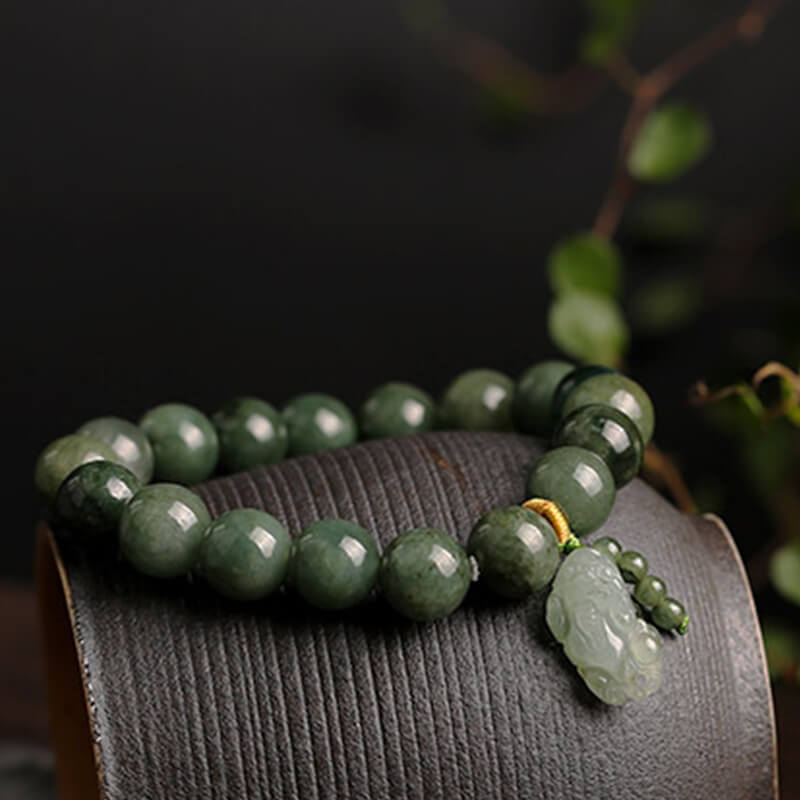 Green jade bracelet, pixiu bracelet - Invite Wealth & Calming Energies